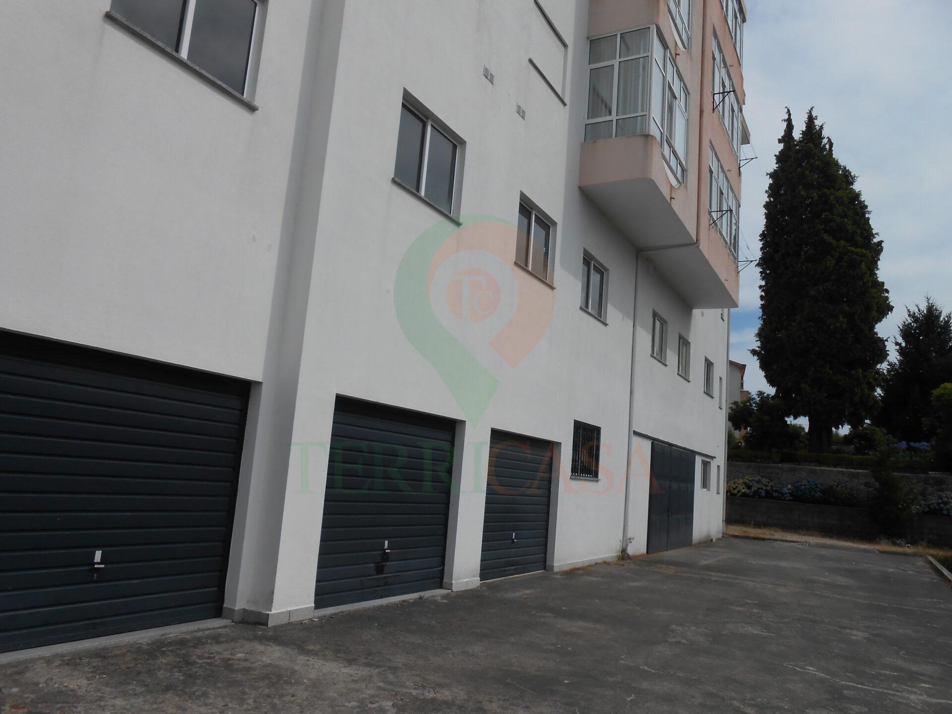 GARAGEM- CASTRO DAIRE