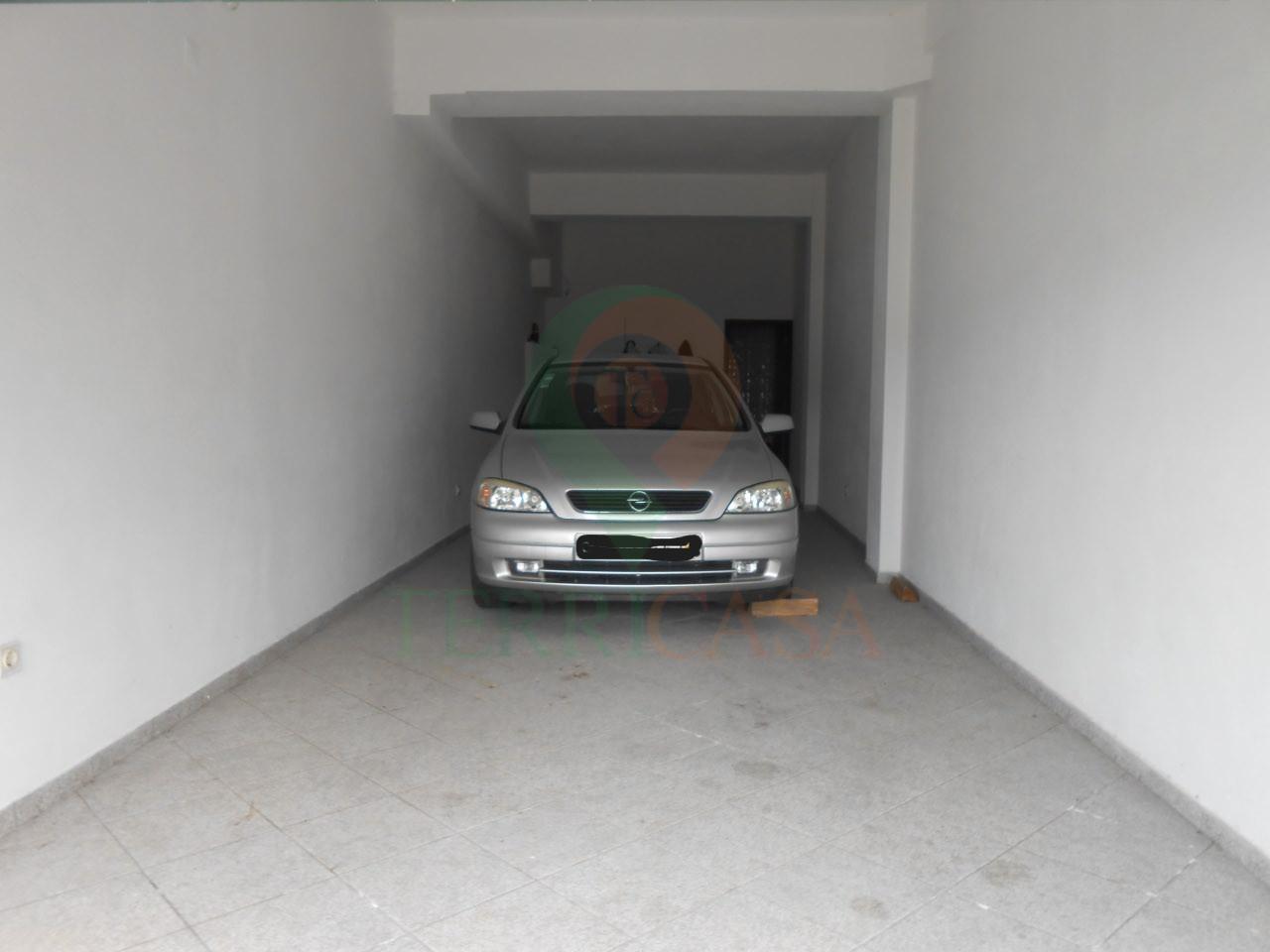GARAGEM- CASTRO DAIRE
